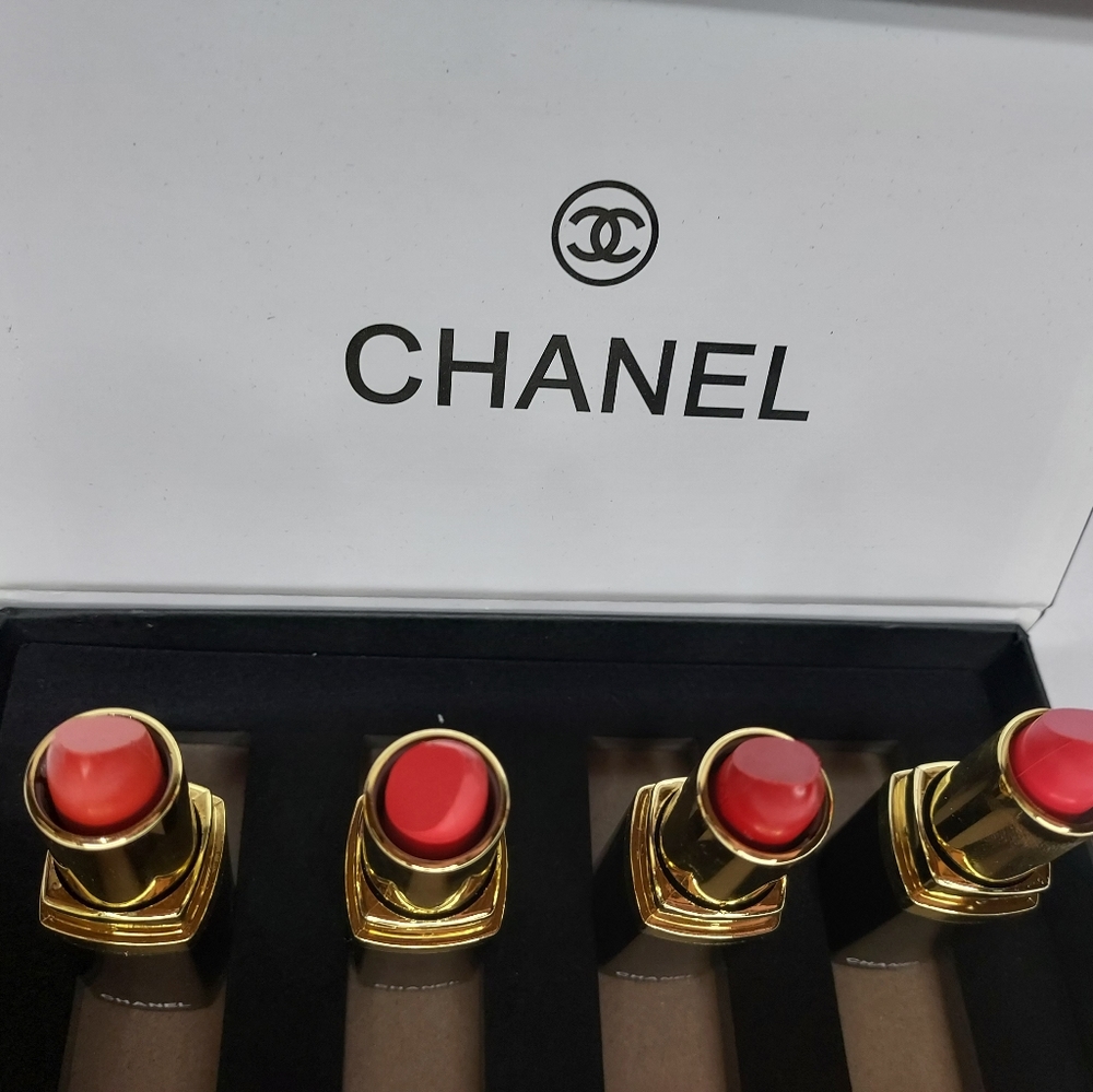 Great Gift 🎁 New in Box CHANEL 4 pack Lipstick 💄 - Picture 2 of 5